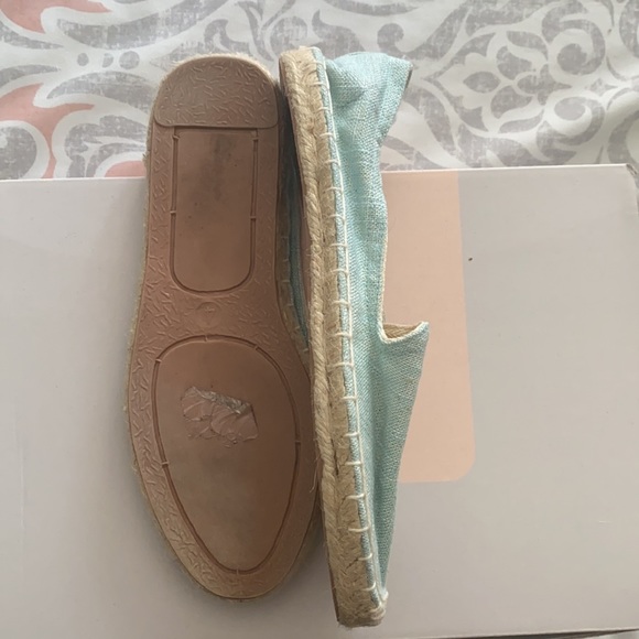 Embroidered pineapple espadrille flats - Picture 4 of 4